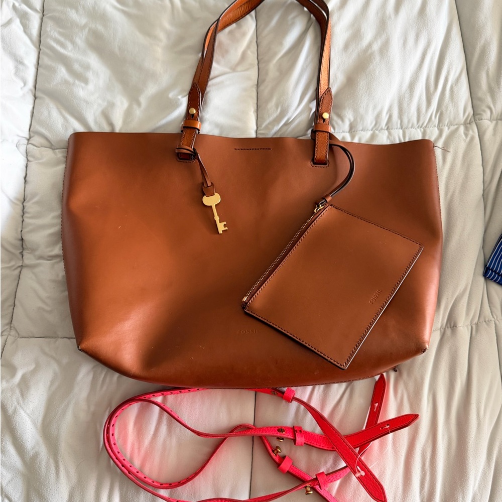 Fossil Brown Leather Tote Bag with Key Charm and changing handles